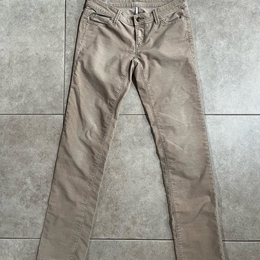 Loft 4 Modern Slim Beige tan Cream Corduroy Pants
Low rise